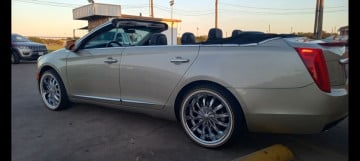 Vogue 245/40R20 White/Gold tires on a 2014 CADILLAC XTS
