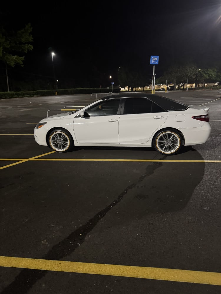 215/55R17 White/Gold tires on a 2016 TOYOTA CAMRY LE