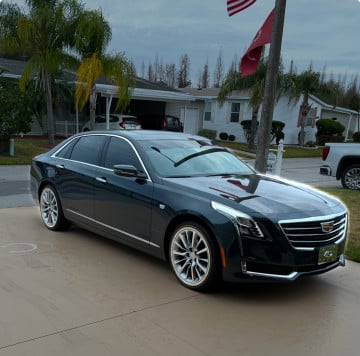 Vogue 245/40R20 White/Gold tires on a 2018 CADILLAC CT6