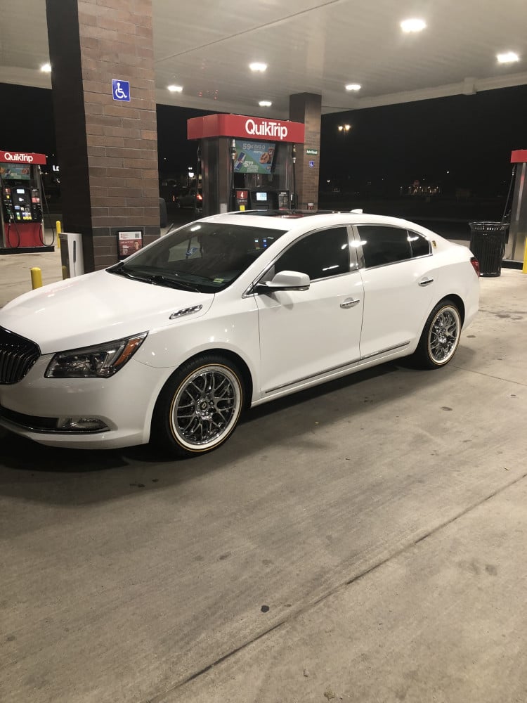 235/50R18 White/Gold tires on a 2016 BUICK LACROSSE 3.6