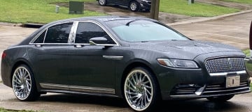 Vogue 245/40R18 White/Gold tires on a 2020 LINCOLN CONTINENTAL