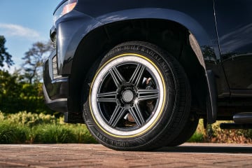 Vogue 275/65R18 White/Gold tires on a 2019 CHEVROLET SILVERADO 1500 LT