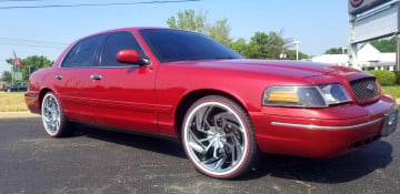 Vogue 245/40R20 White/Red tires on a 2001 FORD CROWN VICTORIA