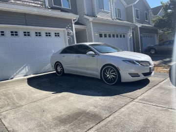 245/35R20 White/Gold tires on a 2016 LINCOLN MKZ HYBRID