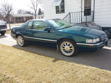 Vogue 225/45R16 White/Gold tires on a 1995 CADILLAC ELDORADO