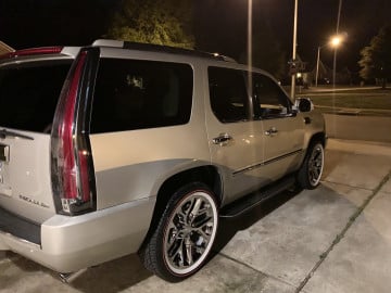 Vogue 265/45R22 White/Red tires on a 2010 CADILLAC ESCALADE 2WD -4WD