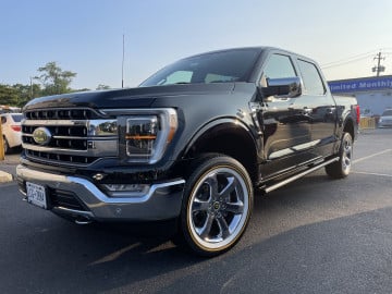 275/55R20 White/Gold tires on a 2023 FORD F-150 LARIAT 4WD