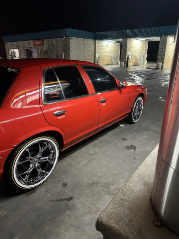 245/45R20 White/Gold tires on a 2001 FORD CROWN VICTORIA