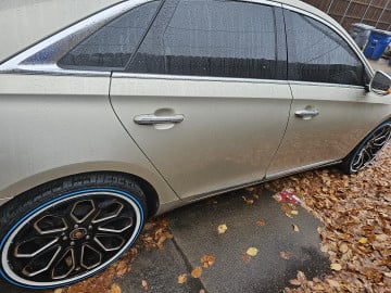 Vogue 245/40R20 White/Blue tires on a 2013 CADILLAC XTS