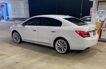 235/50R18 White/Gold tires on a 2014 BUICK LACROSSE 3.6