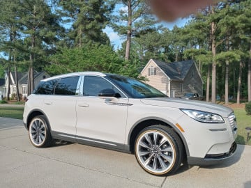 Vogue 245/45R19 White/Gold tires on a 2021 LINCOLN CORSAIR RESERVE