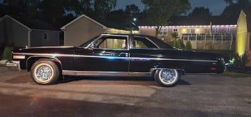 Vogue 235/70R15 White/Gold tires on a 1976 Buick ELECTRA 225