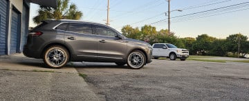 Vogue 235/55R20 White/Gold tires on a 2021 LINCOLN NAUTILUS