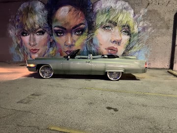 Vogue 265/35R22 White/Gold tires on a 1970 CADILLAC DE VILLE