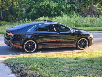 Vogue 245/40R19 White/Gold tires on a 2020 LINCOLN MKZ RESERVE