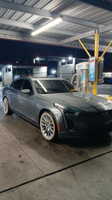 Vogue 245/40R20 White/Gold tires on a 2019 CADILLAC CT6 LUXURY