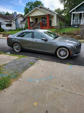 Vogue 245/40R20 White/Gold tires on a 2016 CADILLAC CT6