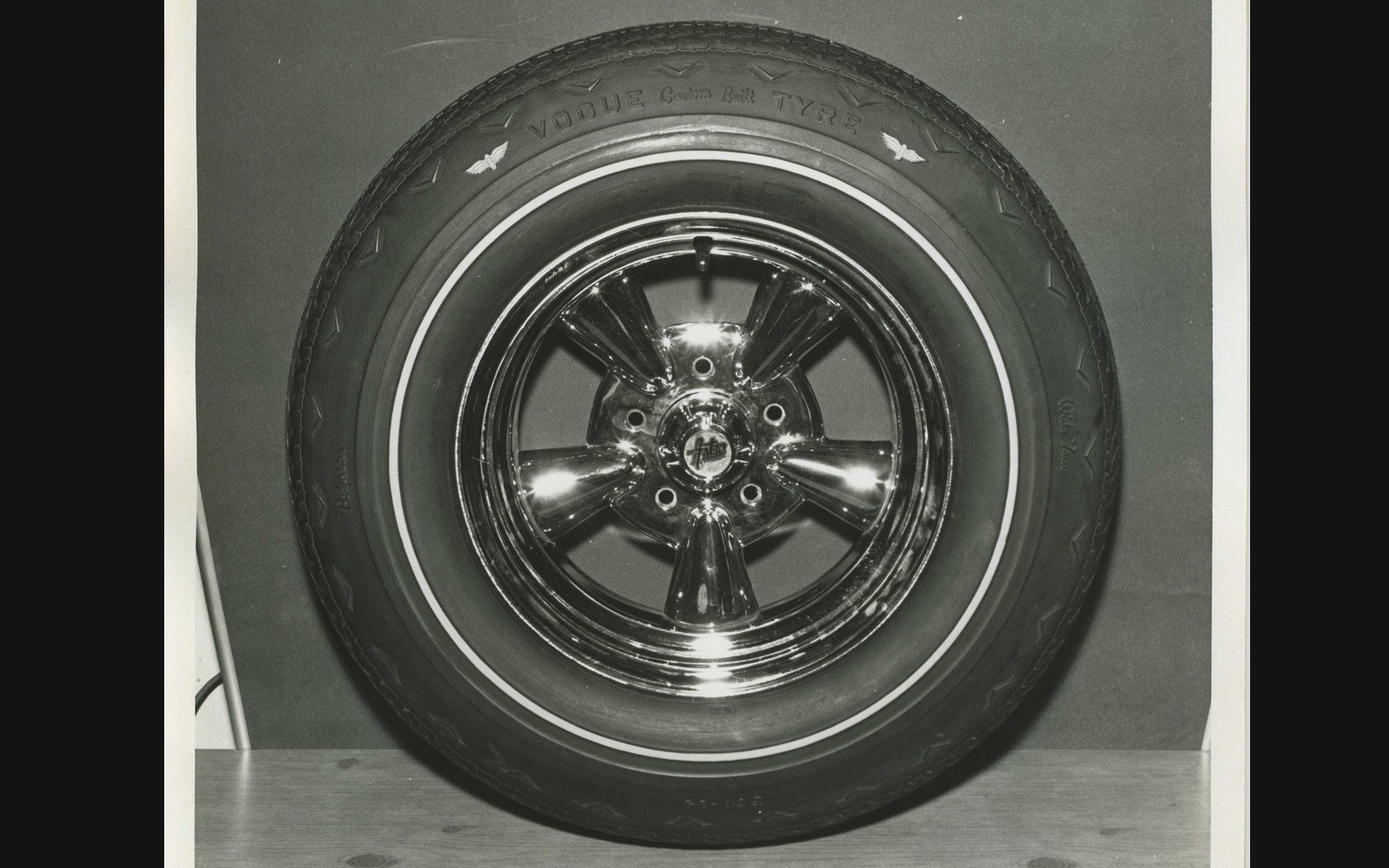 The Vogue Gold Streak tire.