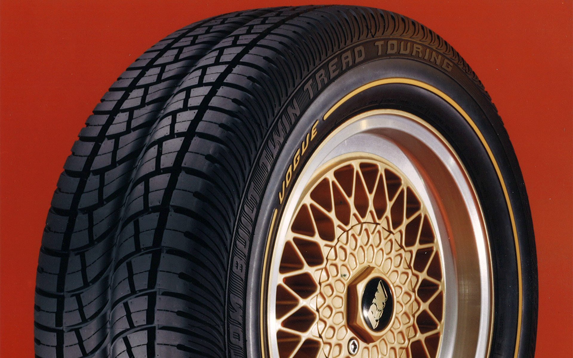 Vogue Gold Stripe Custom Built Twin Tread Touring Tyre